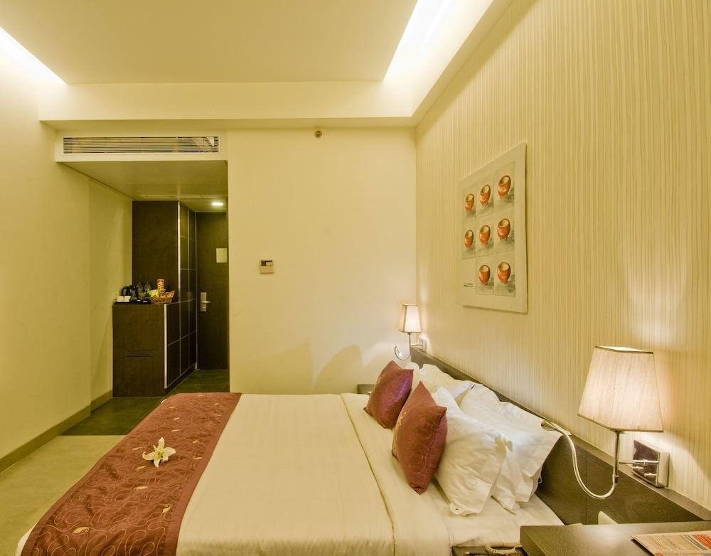 Goldfinch Hotel Mumbai Dış mekan fotoğraf