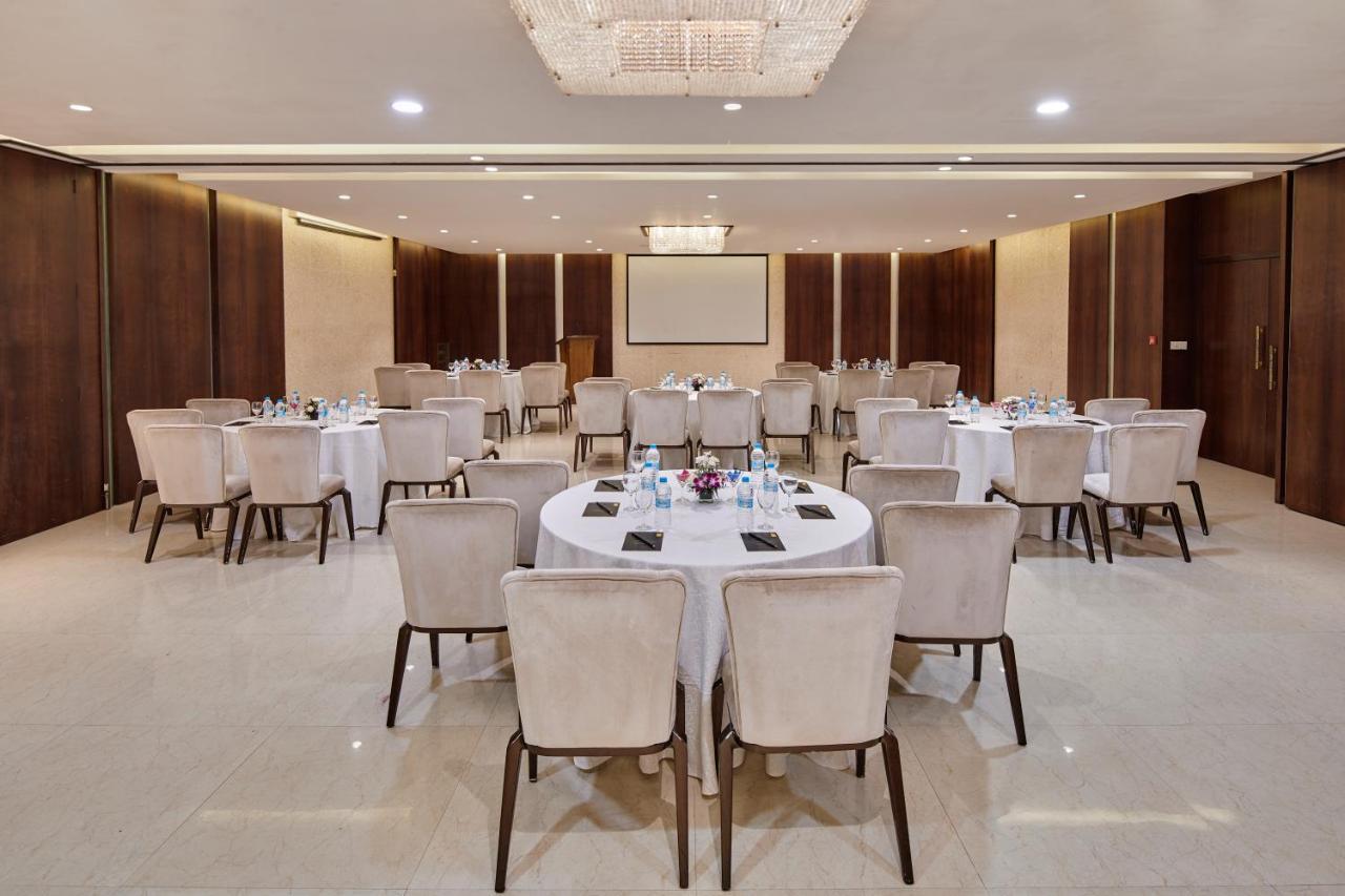 Goldfinch Hotel Mumbai Dış mekan fotoğraf