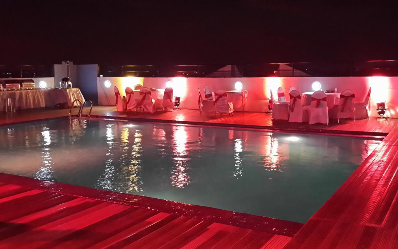 Goldfinch Hotel Mumbai Dış mekan fotoğraf