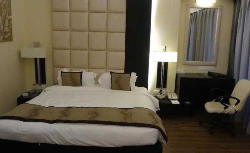 Goldfinch Hotel Mumbai Dış mekan fotoğraf