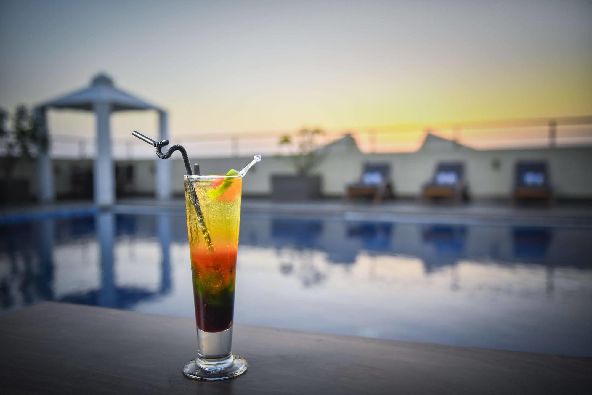 Goldfinch Hotel Mumbai Dış mekan fotoğraf